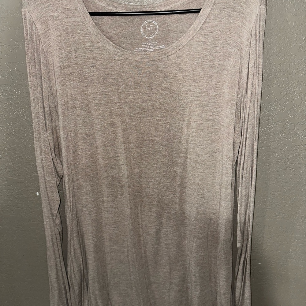 Elegant Long Sleeve Women's Top in Taupe